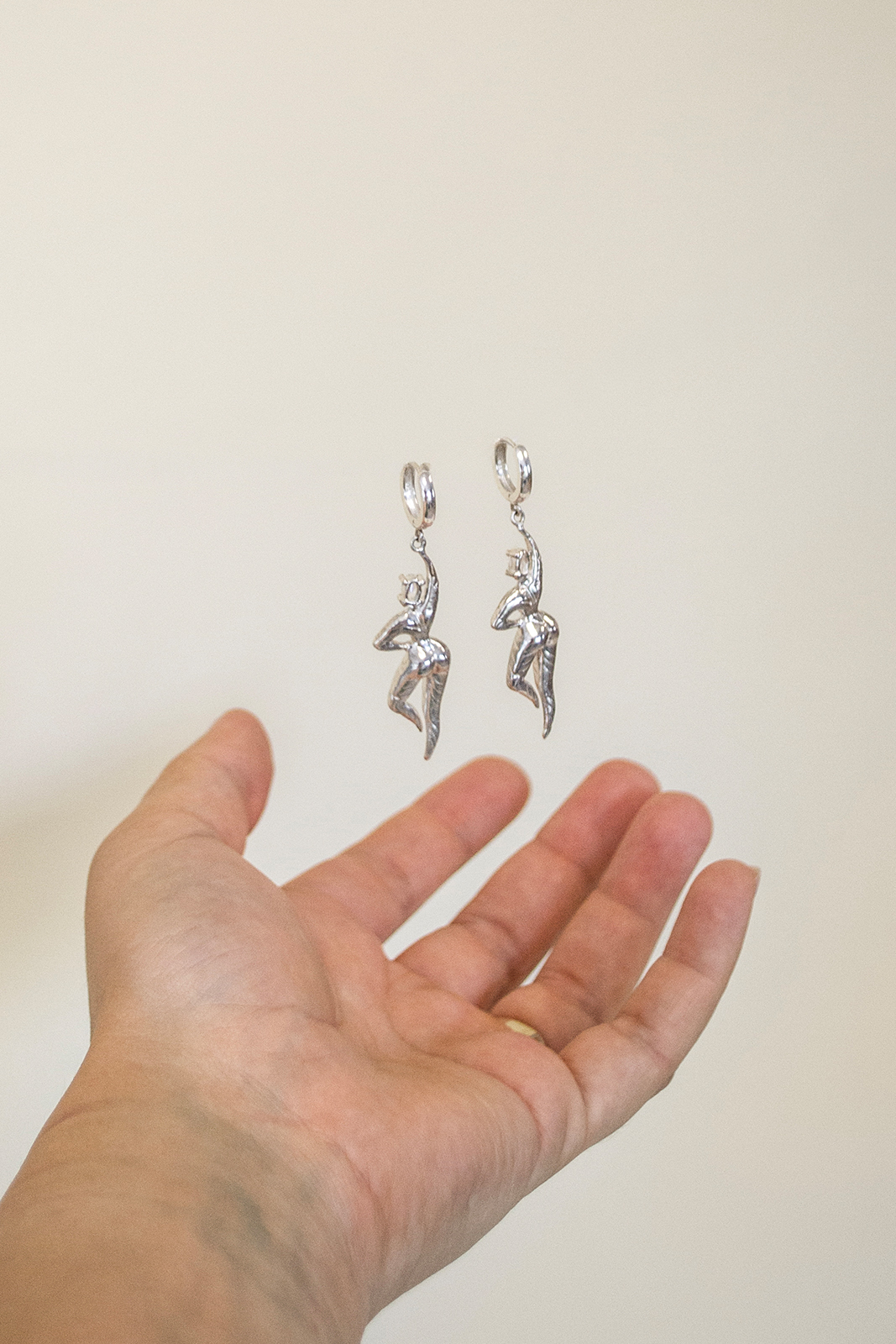 Aethera Sterling Silver Earrings - imagine 4