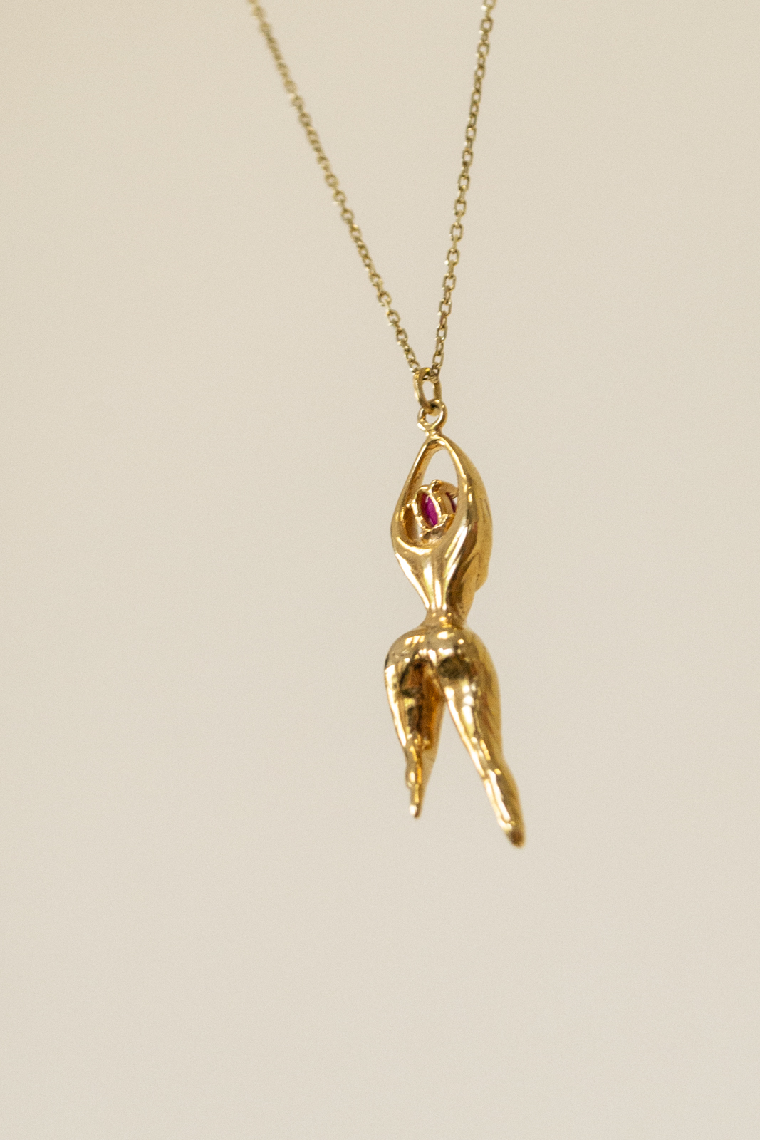 Vesta Gold-Plated Pendant - imagine 3